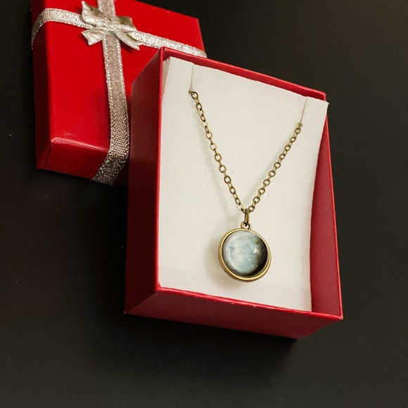 DOUBLE SIDED GALAXY GLASS PENDANT JEWELRY - Picture 9 of 14